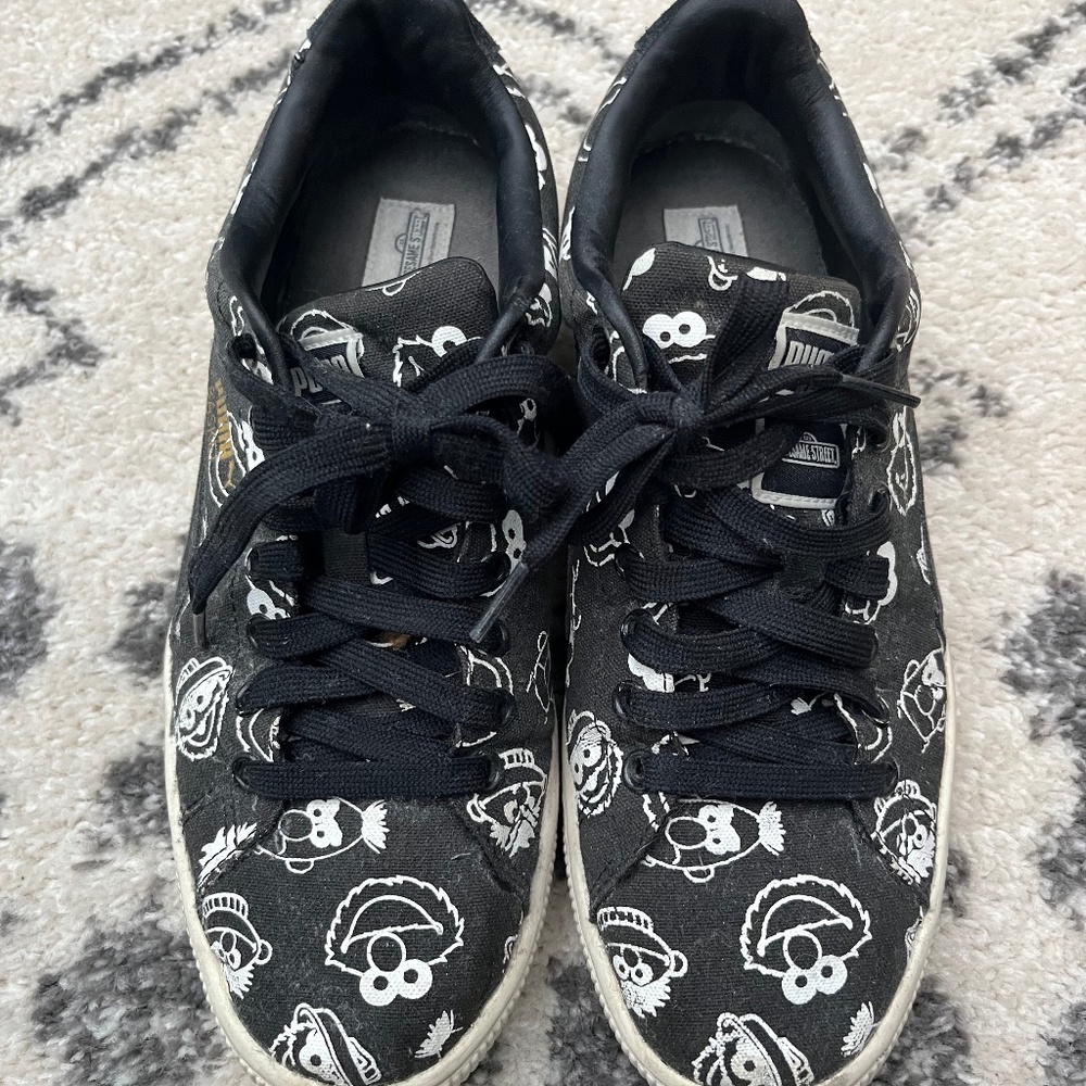 Puma sneakers size 9